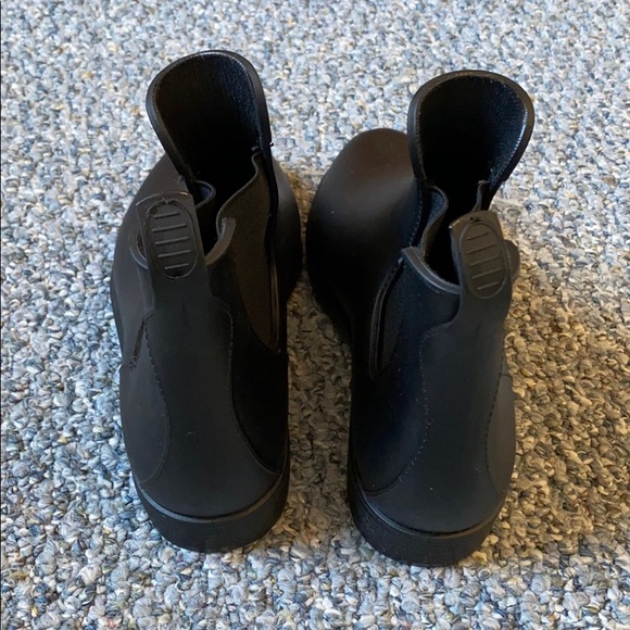 rubber chelsea rain boots